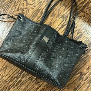MCM Black reversible medium tote